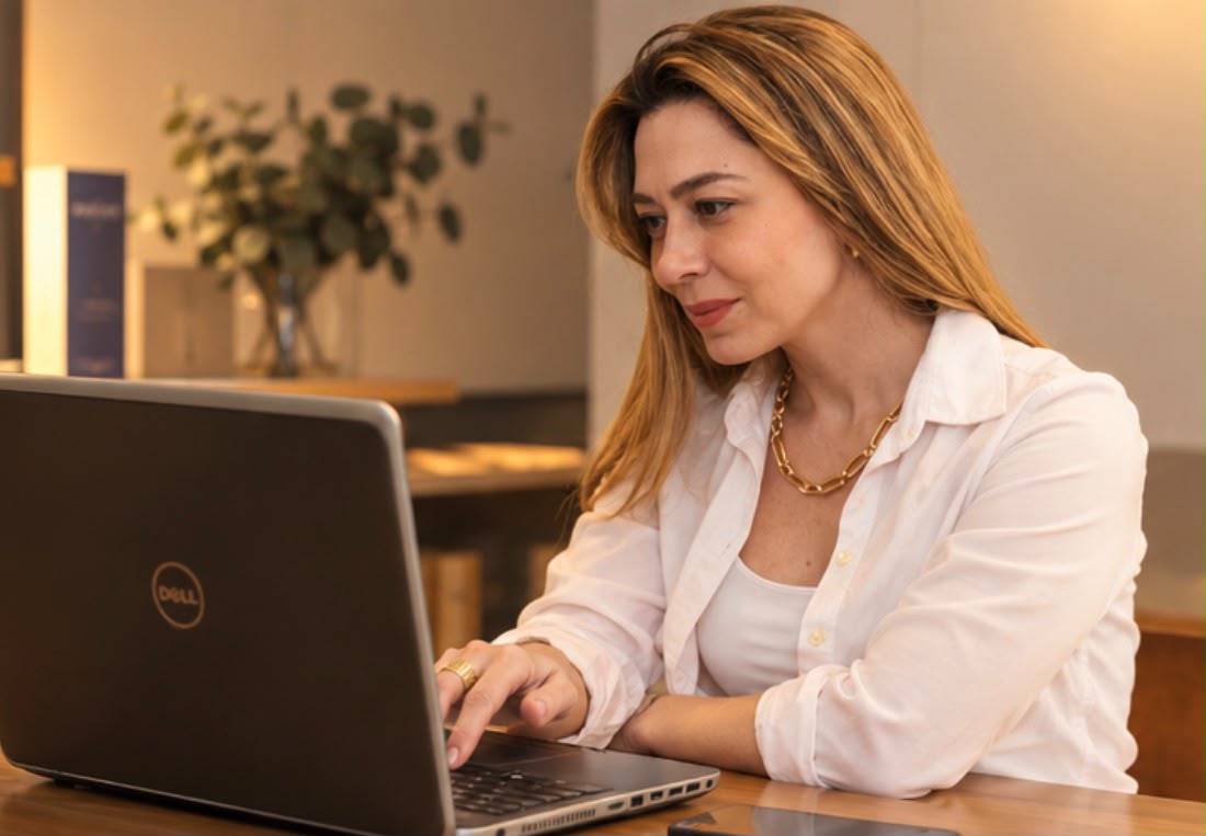 Mariana em atendimento online